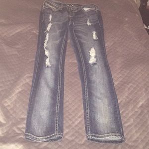 3/$15 🌺 GREAT PAIR OF DISTRESSES JEANS 👖